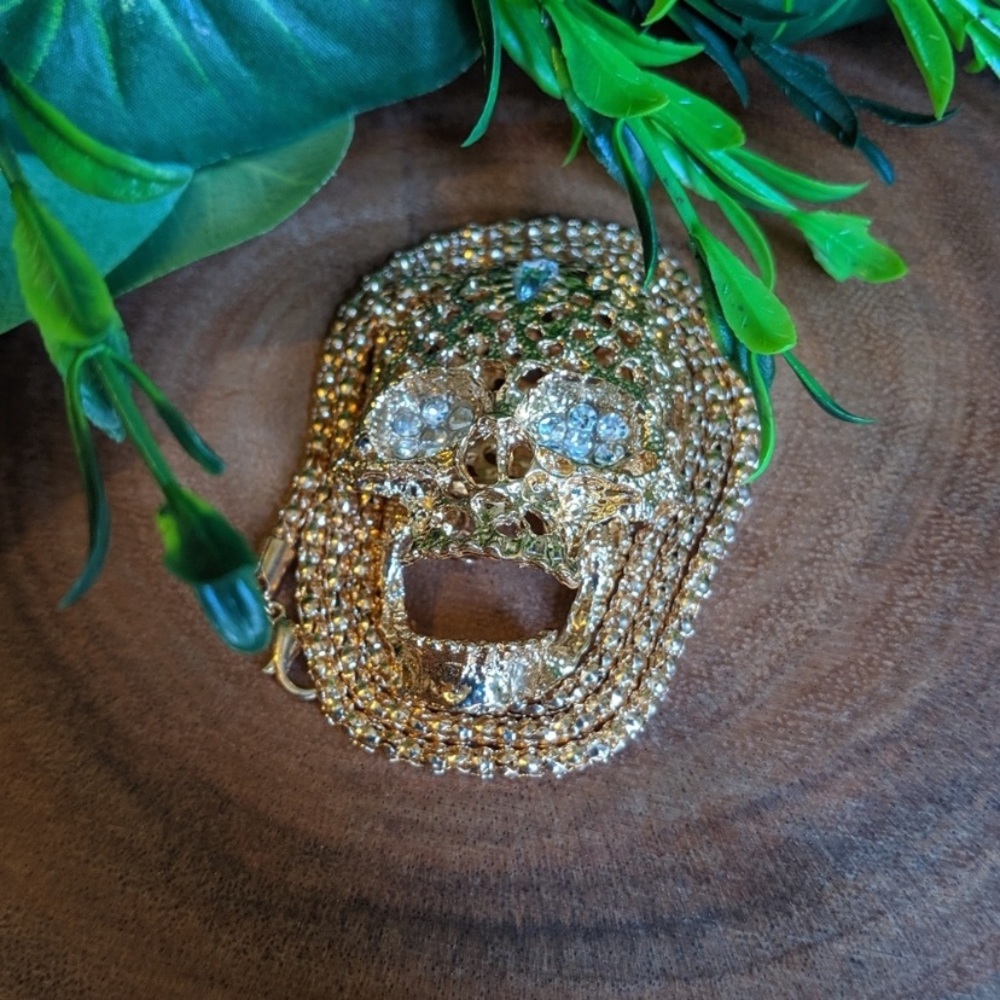 ✨HP✨Gold Plated Sugar Skull Pendants